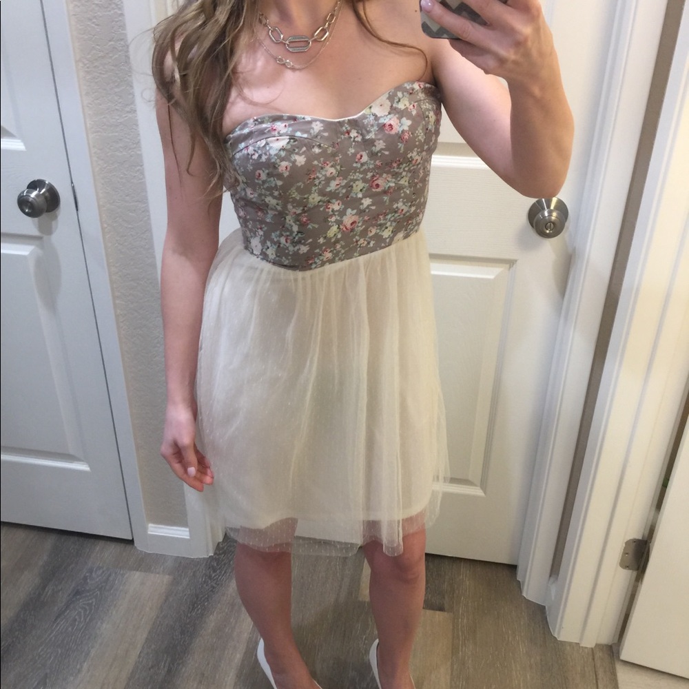 Delia’s Floral Strapless Dress Size S